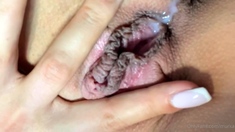 Amateur Close Up Squirting Masturbation