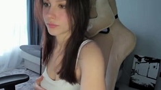 Brunette Solo Webcam Masturbation