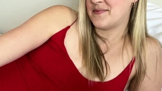 amateur blonde solo webcam