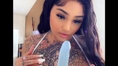 Big boob brunette masturbates on webcam