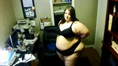 Solo #78 (SSBBW) Showing off her Body on Webcam