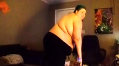 Fat wife playing just dance - CassianoBR